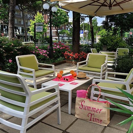 Hotel Suisse Milano Marittima Esterno foto