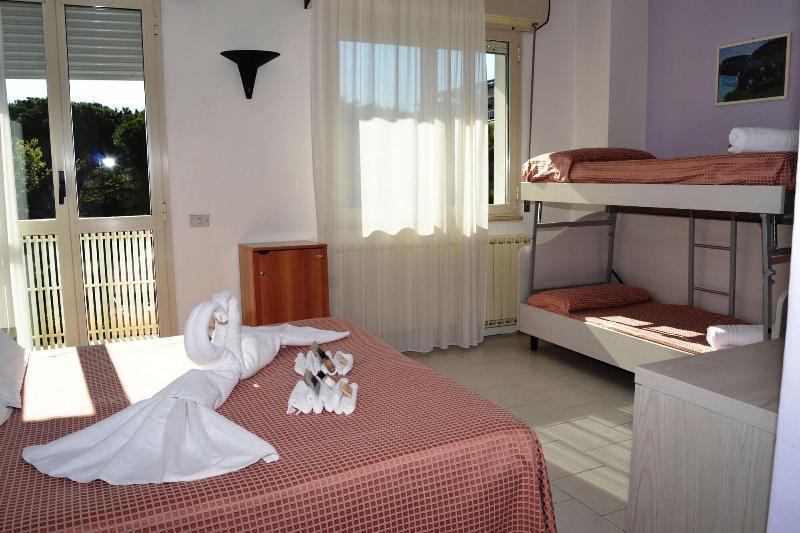 Hotel Suisse Milano Marittima Esterno foto