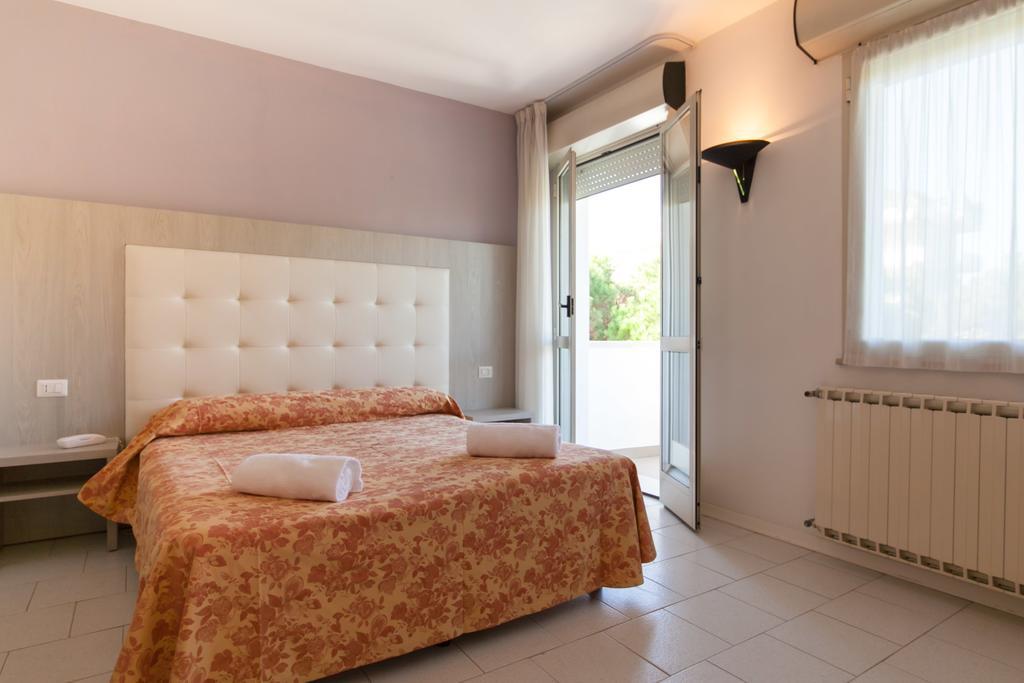 Hotel Suisse Milano Marittima Esterno foto