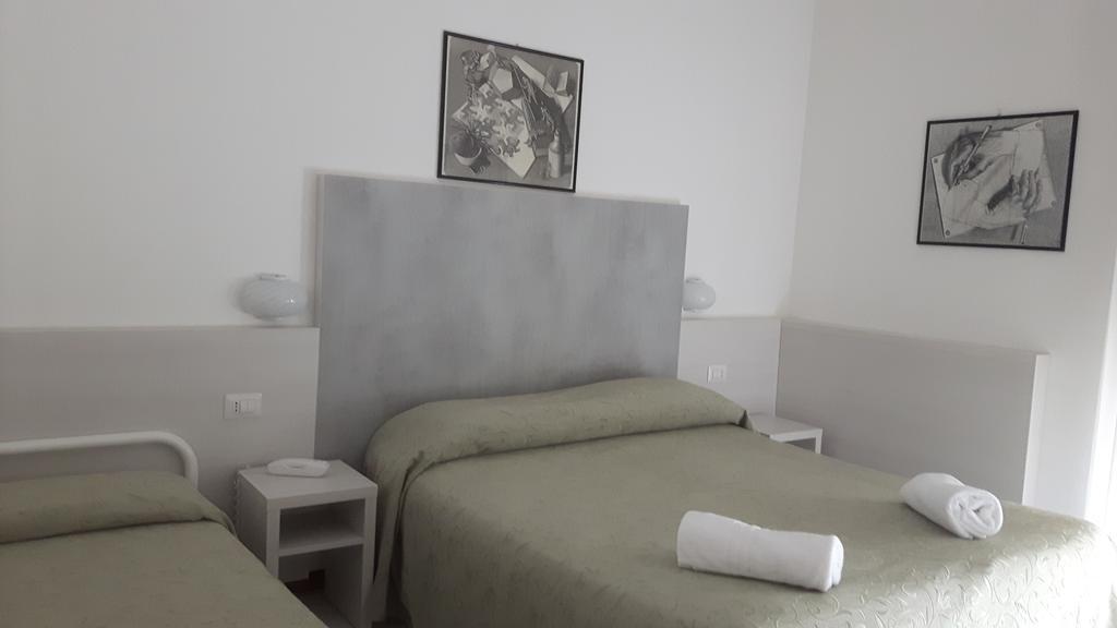 Hotel Suisse Milano Marittima Esterno foto