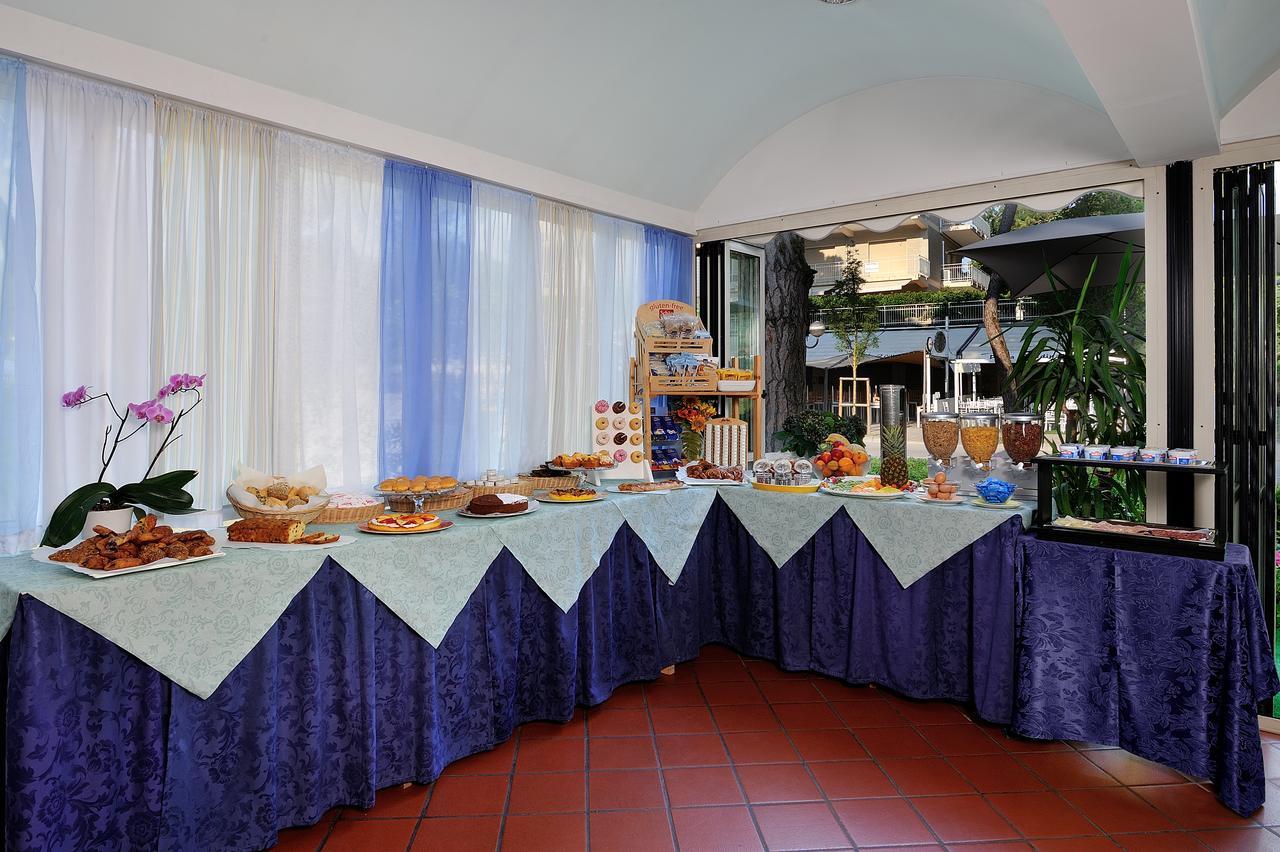 Hotel Suisse Milano Marittima Esterno foto