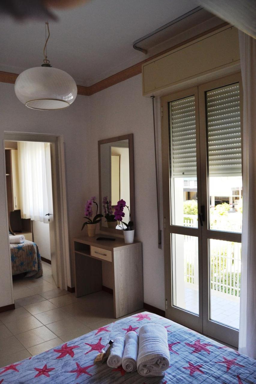 Hotel Suisse Milano Marittima Esterno foto